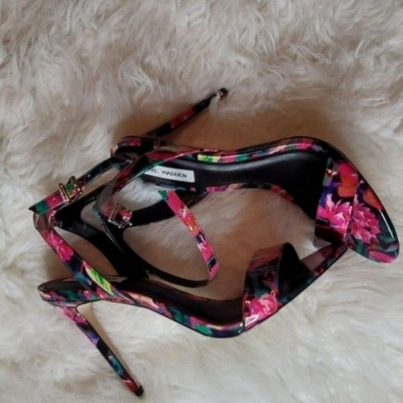 Steve Madden New Pink and Green Floral Shoes Size 11 NWOB - Picture 2 of 5